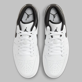 The Air Jordan 1 Low Goes “Reverse Panda” 40-45 - Arası Numaralar 