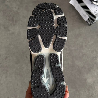 Off White “MEN-GRAY
