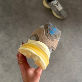 New Balance 2010 “Grey Day” 