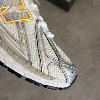 New Balance 1906R White Silver Metallic Gold 