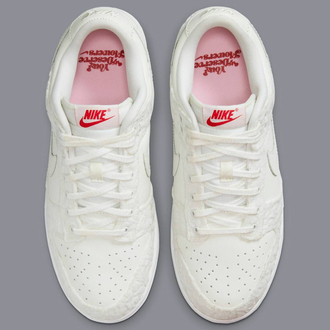 Dunk Low “ You Deserve Flowers”