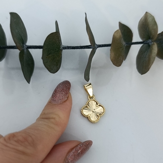 14K Renkte Xuping Pırıltılı Yonca Kolye Ucu