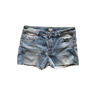 Pull&Bear Cut-Off Denim Shorts