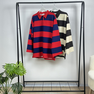 Çizgili yakalı sweatshirt 