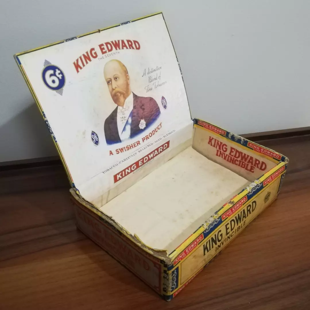 Koleksiyonluk karton puro kutusu 