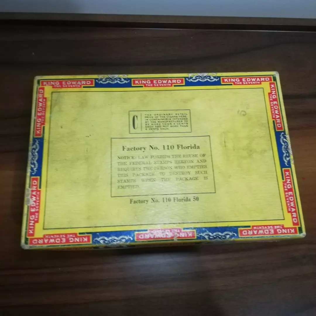 Koleksiyonluk karton puro kutusu 