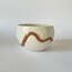 Globe Medium / White / Cookie wave