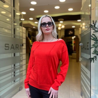 KIRMIZI TRİKO