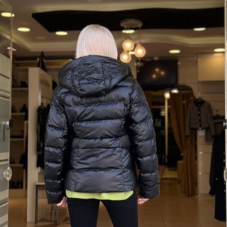 Cepleri Ve Önü Fermuarlı Şişme Kaban Siyah