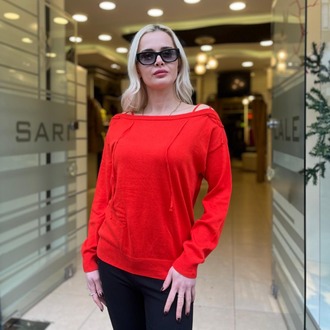 KIRMIZI TRİKO