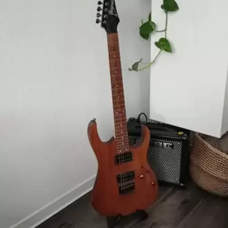 Elektro gitar standı