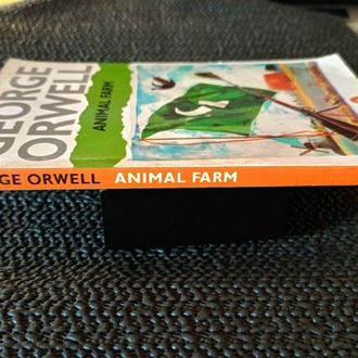 ANIMAL FARM - GEORGE ORWELL.