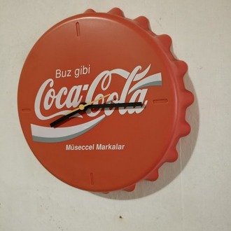 ORİJİNAL DÖNEM ÜRÜNÜ COCA COLA KAPAK FORMUNDA DUVAR SAATİ..