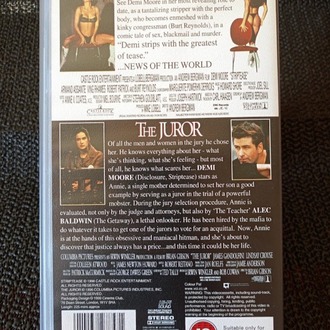 STRIPTEASE ve THE JUROR TEK KASET İKİ FİLM.