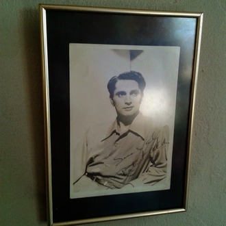 AKTÖR ROBERT ARDEN ISLAK İMZALI.
