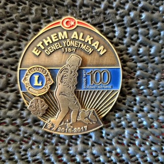 LIONS KULÜBÜ BÜYÜK BOY METAL ROZET - ETHEM ALKAN GENEL YÖNETMEN 118-Y..