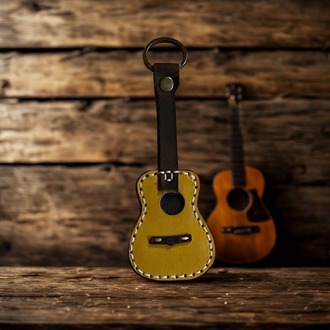 Deri gitar anahtarlık