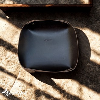 Hakiki Deri Valet Tray – Anahtarlık & Aksesuar Düzenleyici