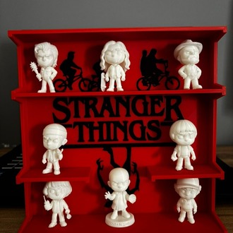 Stranger Things Figür Seti ve 20cm Standı