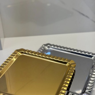 Gold Kıvrımlı Kare Tepsi