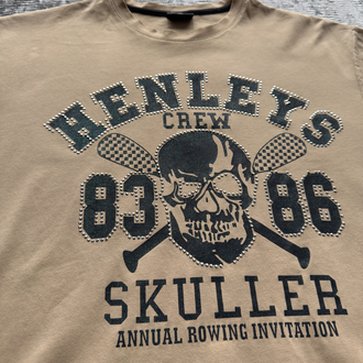 Henleys Kuru Kafa Desenli Taşlı Kadın Tişört