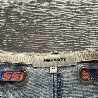 Miss Sixty İnce Kemer Detaylı Mavi Kot Şort