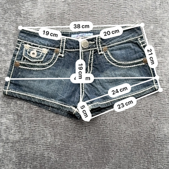 Düşük Bel Dikiş Detaylı Denim Şort