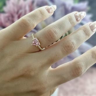 Zirkon Taşlı Pembe Kalp Detaylı Gold Renk Ayarlanabilir Yüzük
