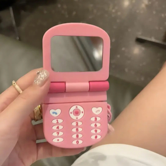 4. Nesil hello kitty airpods kılıf 