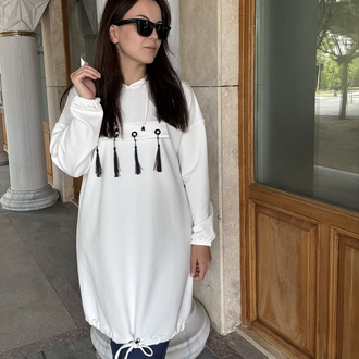 Kuş gözü püsküllü kapşonlu tunik 