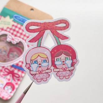 crying for luv hologramlı sticker 