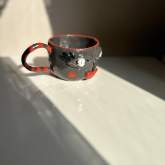 Reptilian mug