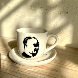 Kemal Atatürk imzalı ve suretli fincan