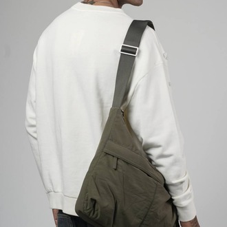 Üç İplik Lazer Yırtık Detaylı Oversize Sweatshirt Beyaz