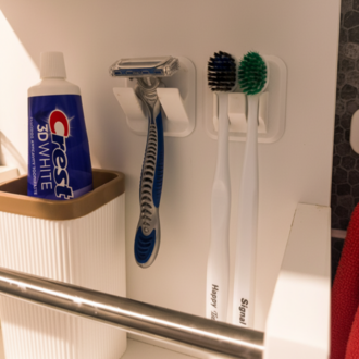 Banyo Düzenleyici Seti | Diş Fırçası, Jilet ve Havlu Askılığı 