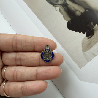 İtalyan Orjinal Gümüş Mine İşleme 1930’lar Antik Kolye Ucu