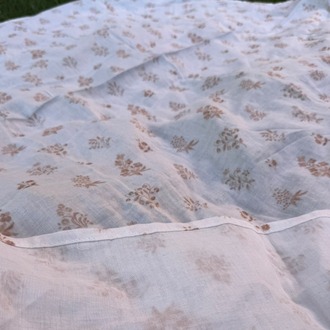 TARA AURA %100 Pamuk 2 Kat Müslin Bebek Örtüsü – 130×135 cm