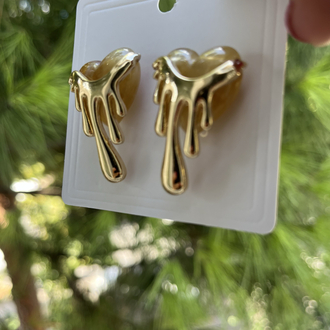 Kahve tonlu gold detay kalp küpe