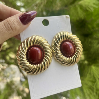 Gold detay bordo taşlı küpe 