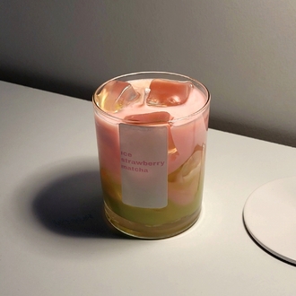 Ice strawberry matcha mum