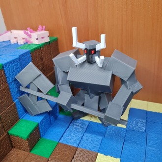 Minecraft Ferrous Wroughtnaut Figür - Gamer Oda Dekoru