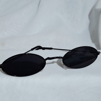 Minimal Siyah Oval Güneş Gözlüğü