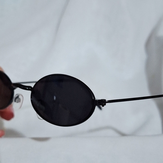 Minimal Siyah Oval Güneş Gözlüğü