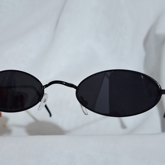 Minimal Siyah Oval Güneş Gözlüğü