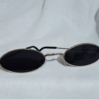 Minimal Siyah Oval Güneş Gözlüğü