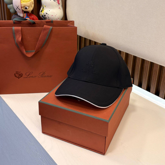 Loro Piana Siyah Logo Nakışlı Şapka