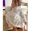 BEYAZ SIRTI FİYONK DETAYLI ELBİSE 