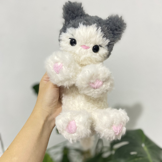 İki Renkli Yumoş Kedi