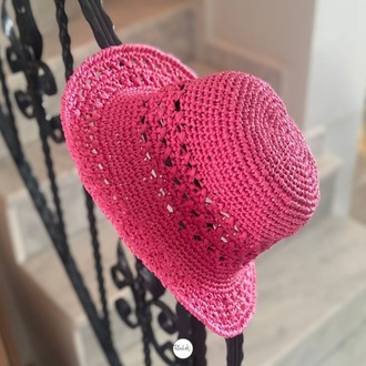 Pembe Örgü Şapka