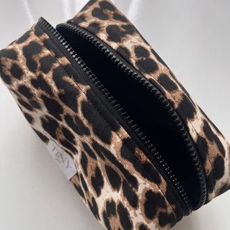 Leopar makyaj çantası